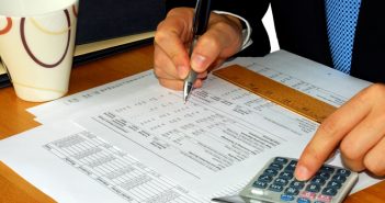 Các khoản thanh toán khi chấm dứt hợp đồng lao động nộp thuế thu nhập cá nhân thế nào? Thuế thu nhập cá nhân đối với khoản thanh toán khi chấm dứt hợp đồng lao động